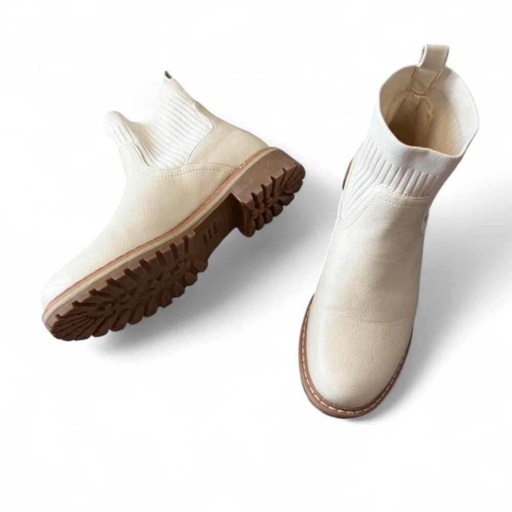 Boutique by Corkys Ivory Cabin‎ Fever Boots
